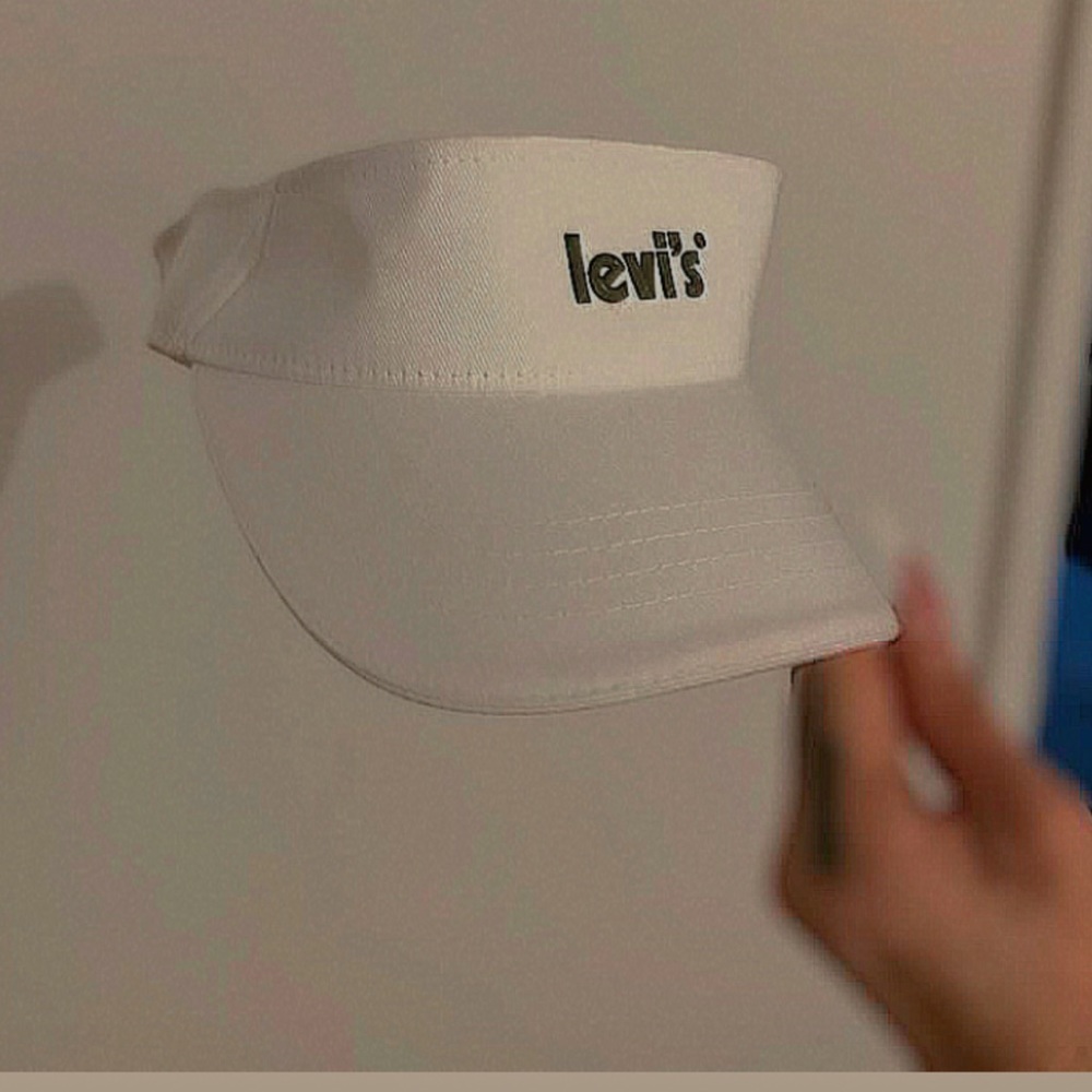 Levi’s tennis hat 🎾